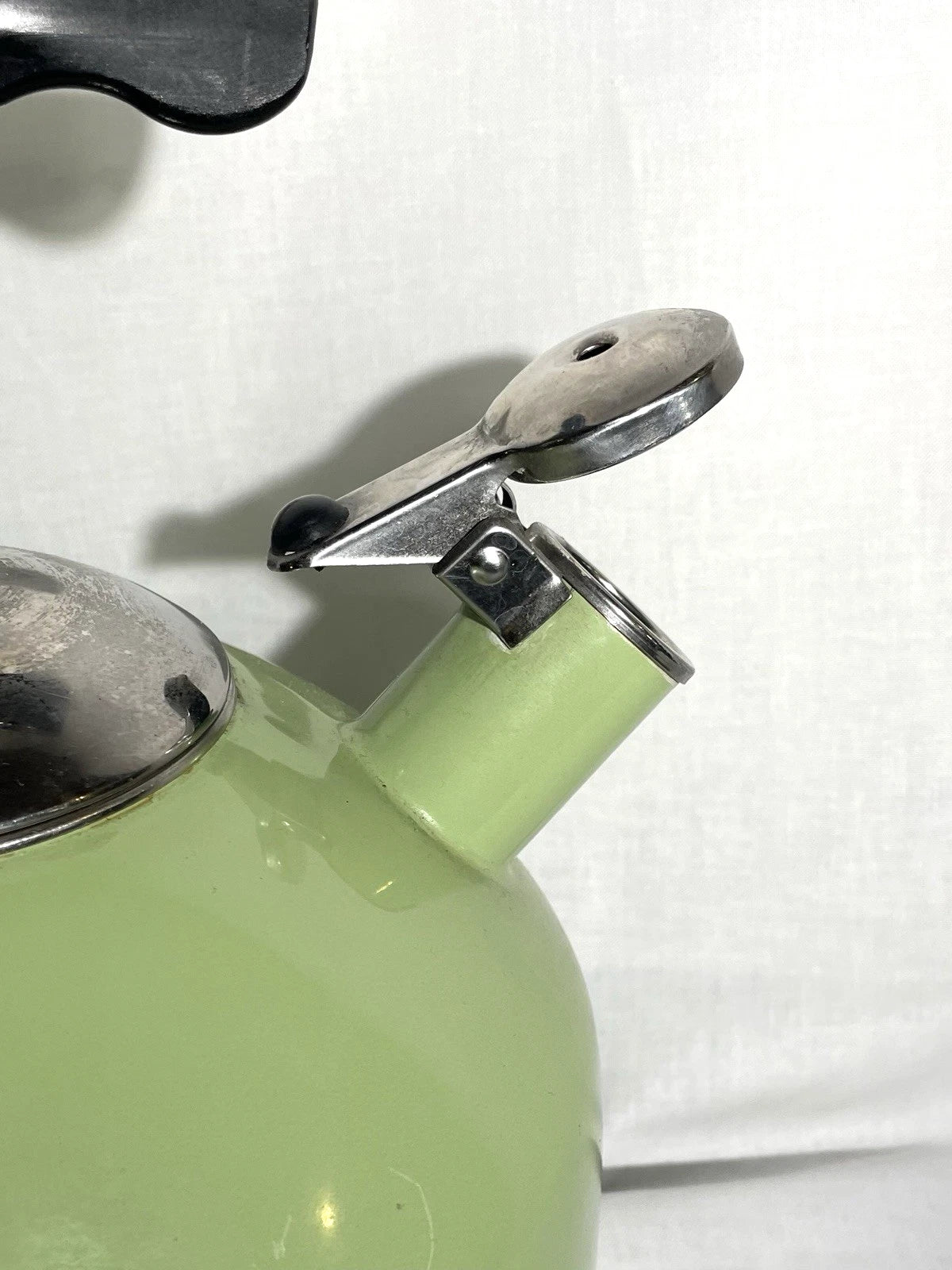 Vintage Farberware Healthy Kettle Omega 2 3/4-Quart Avecado Enamel Tea Kettle