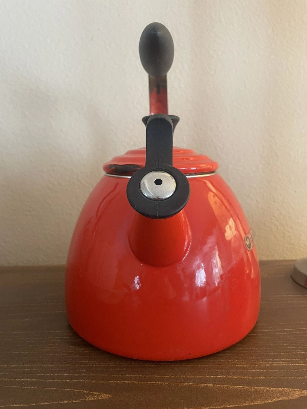 Le Creuset Carmin Red Halo Whistling Tea Kettle Enamel on Steel 1.5L 1.6 Qt