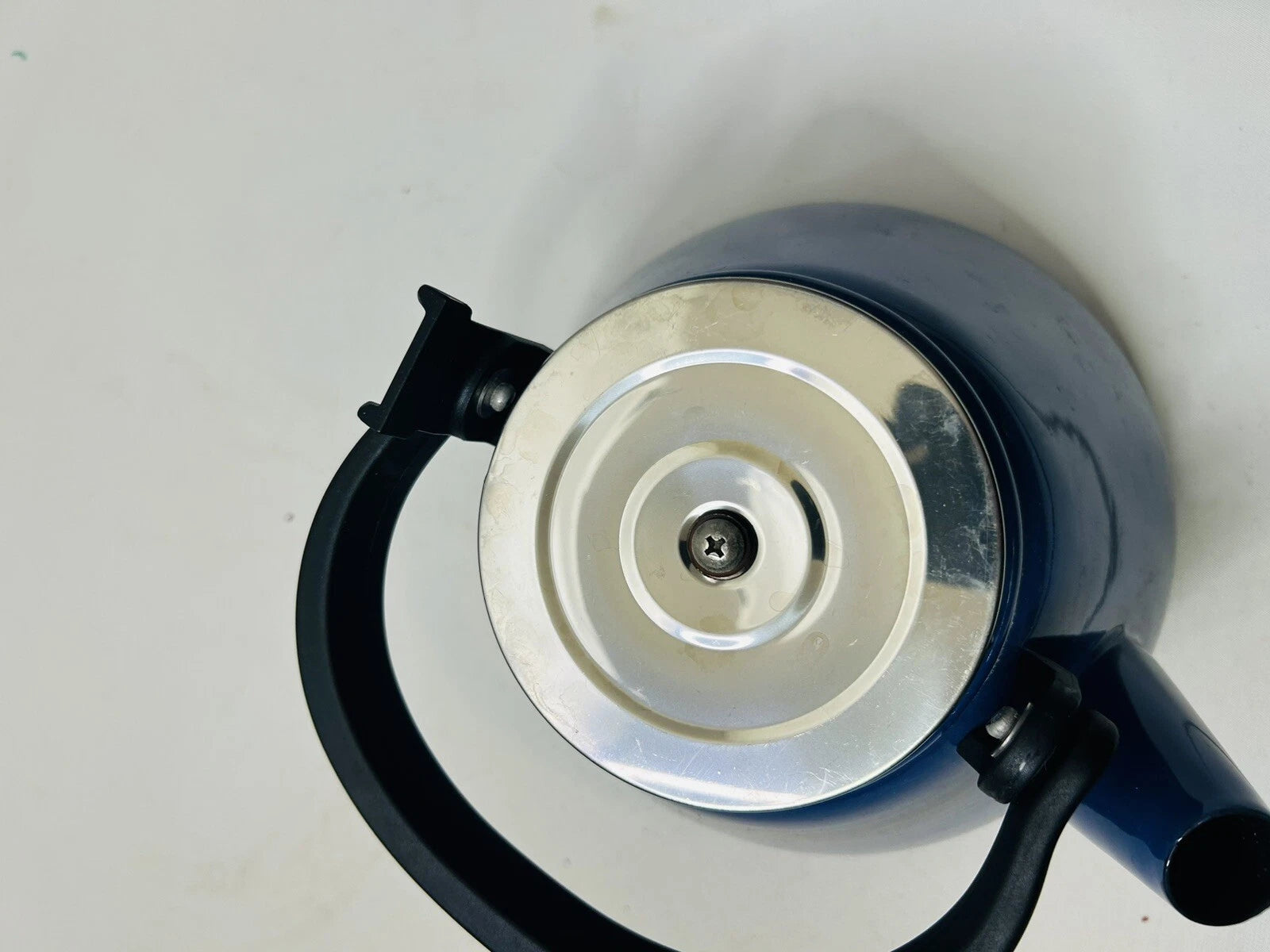 Le Creuset Tea Kettle 1.75 Qt Enamel On Steel Blue