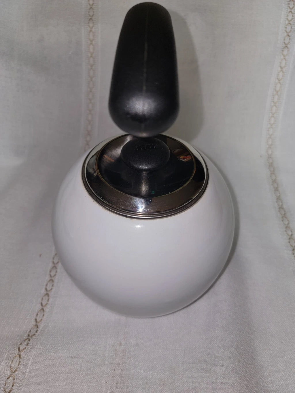 Vintage Copco Whistling Tea Kettle Cavalier White Enamel 2 Qt