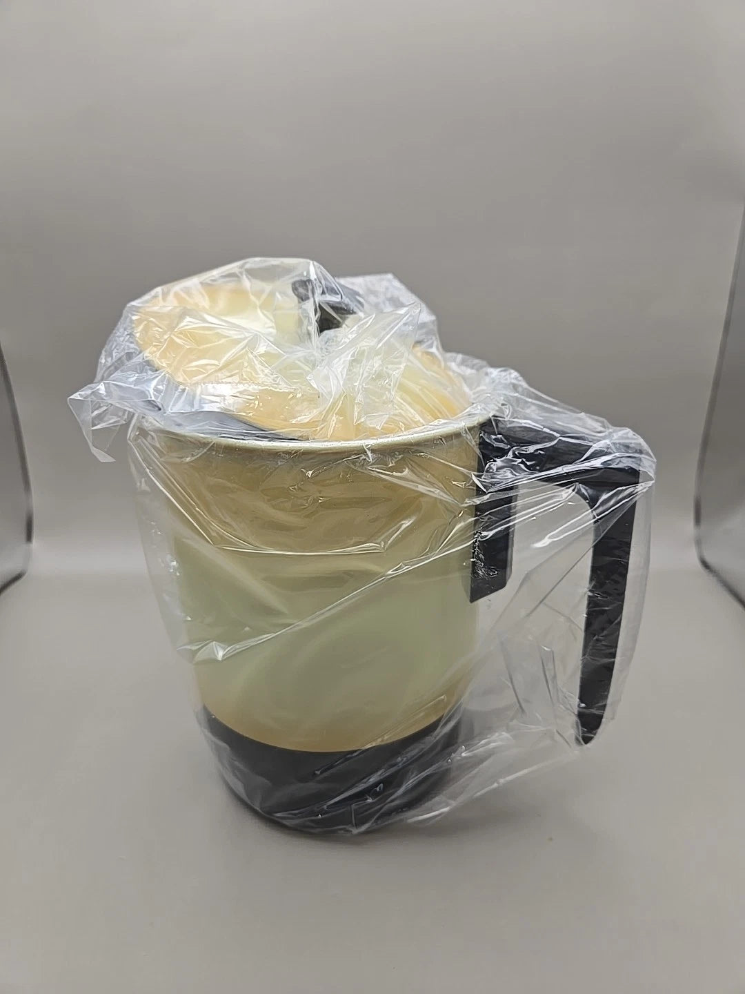 VALIANT HOT Water POT 4 CUP ELECTRIC Enameled ALUMINUM WATER #927186 Yellow