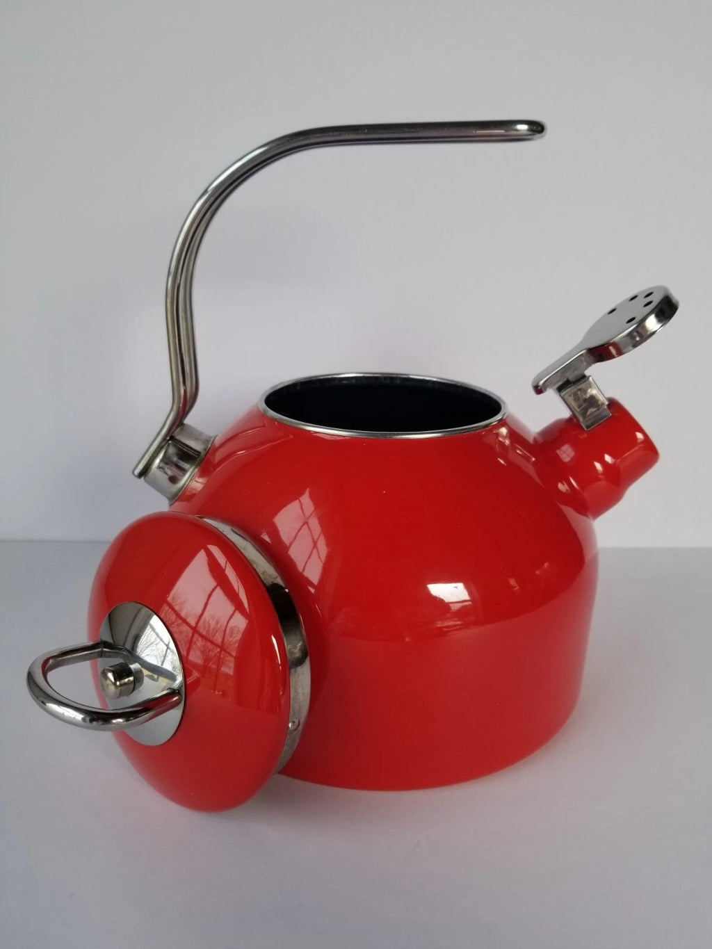 SUPER Nice MARTHA Stewart COLLECTION ~ 2.5 Qt. Tea  KETTLE ~ Red ENAMEL on STEEL