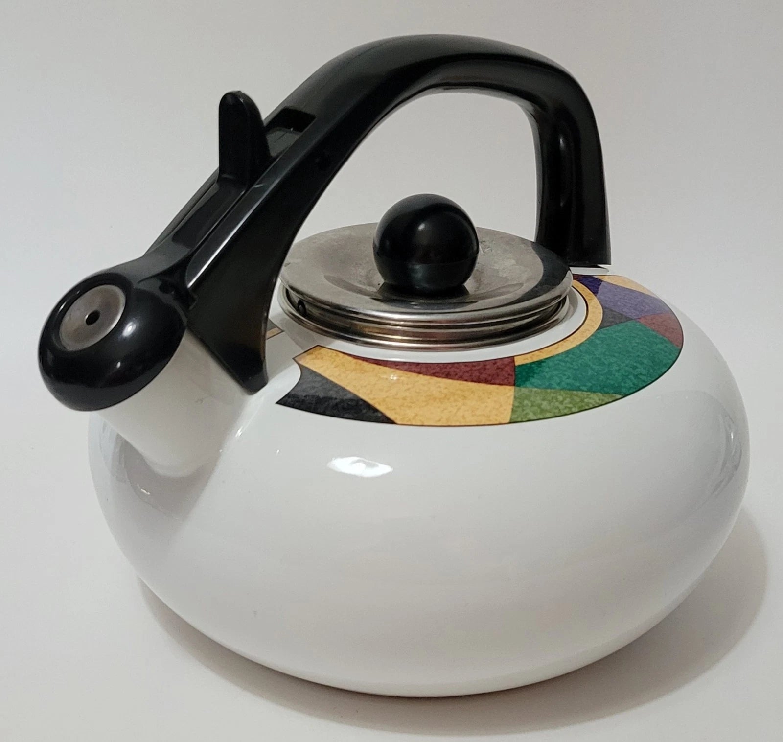 Studio Nova Impulse Enamel Whistling Tea Kettle (Boone Cuisine) AZ015