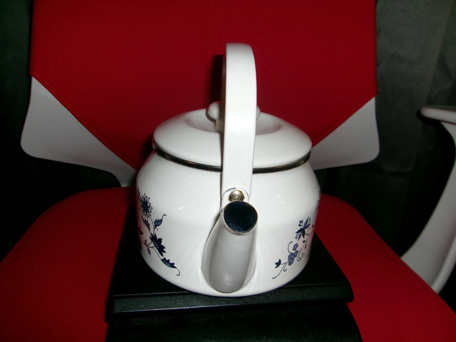tea kettle white and blue flowers on it made in thailand