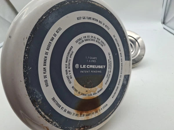 Le Creuset Whistling Tea Kettle White Enamel Steel 1.7 - Enamel/Steel