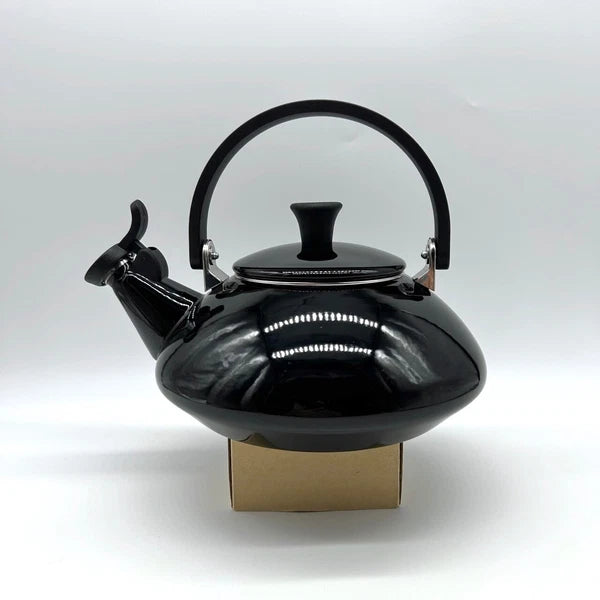 Le Creuset Zen Whistling Tea Kettle Black Enamel on Steel 1.5L/ 1.6 Qt