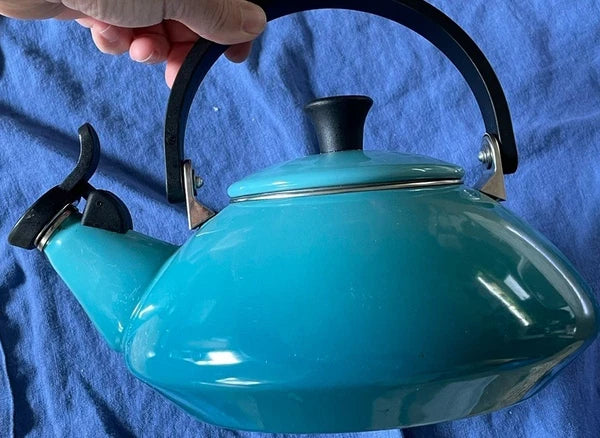 Le Creuset Light Blue ZEN Tea Kettle - 1.5 liter or 1.6 quart - Whistling