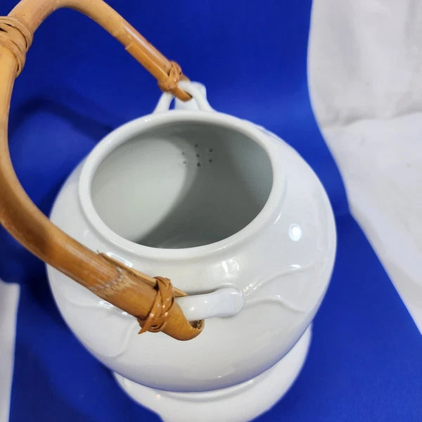 Laslo Mikasa Midori teapot with bamboo handle and tealight warming stand