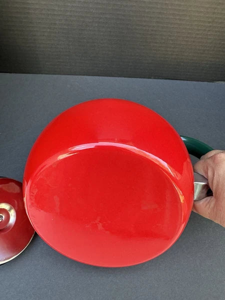 Copco - Enamel Tomato Tea Kettle - Brilliant Red - 2.5 Quarts