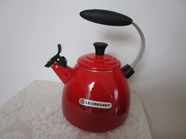 Le Creuset Cherry Red Enamel  Whistling Tea Kettle 11 Cups New With Defect