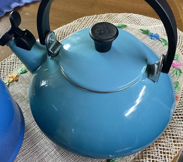 Le Creuset Light Blue ZEN Tea Kettle - 1.5 liter or 1.6 quart - Whistling