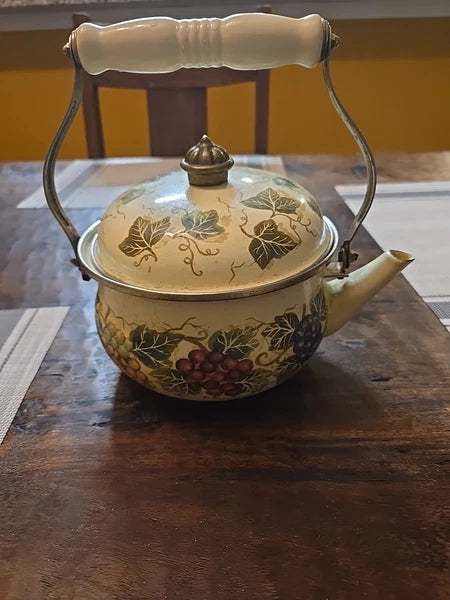 Tabletops Unlimited Superior Quality Vintage Tea Kettle