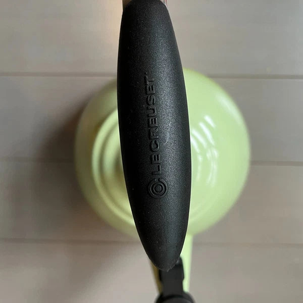 Le Creuset Lime Green Enamal On Steel Kiwi Whistling Tea Kettle 1.6 qt VGC