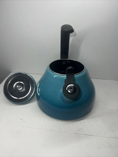 Le Creuset Chrysenth Turquoise Hombre Whistling Tea Kettle 1.6 US Quart Enamel