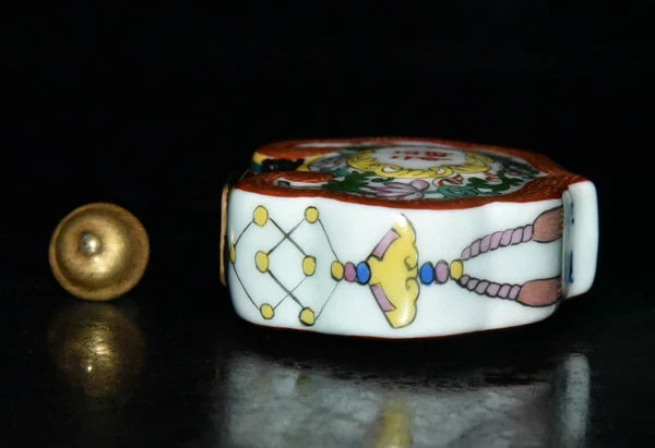 2.8" Powder enamel snuff bottle with patterns of good fortune in Qing Dynasty