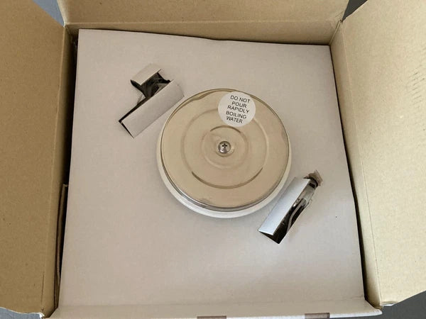 Le Creuset Whistling Tea Kettle 1.7 Qt White Enamel on Steel New