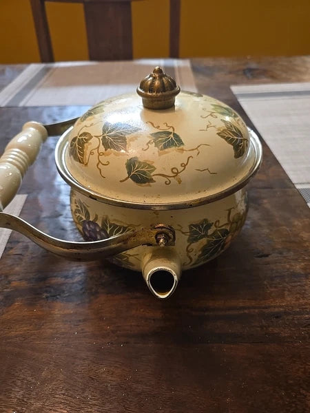 Tabletops Unlimited Superior Quality Vintage Tea Kettle