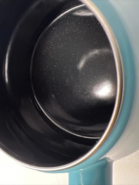 Le Creuset Chrysenth Turquoise Hombre Whistling Tea Kettle 1.6 US Quart Enamel