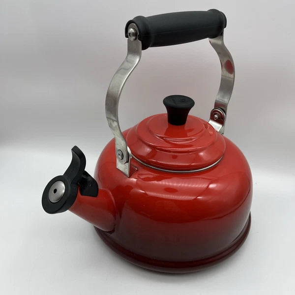 Le Creuset Tea Kettle Teapot Red Ombre Enamel Steel 1.7 Quart