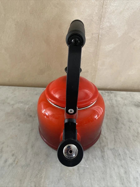 Le Creuset Whistling Tea Kettle 1.25 Quarts 1.1L Teapot Red Enamel