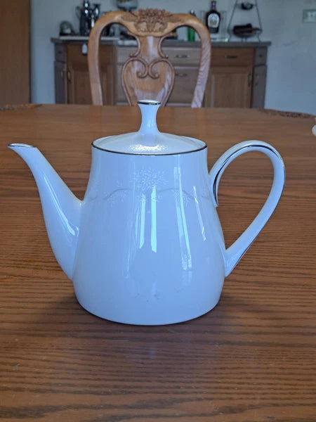 Noritake 6441 Whitebrook Pattern 6 5/8" Teapot/Coffee MCM Floral Bouquet Design