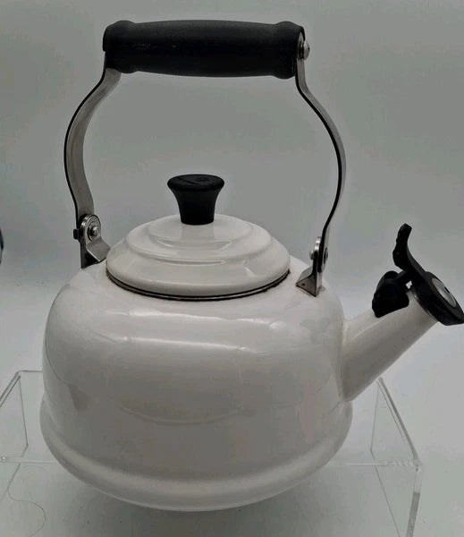 Le Creuset Whistling Tea Kettle White Enamel Steel 1.7 - Enamel/Steel