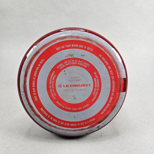 Le Creuset Enamel On Steel Classic Whistling Kettle Red Flame 1.7 Quarts 1.6 L