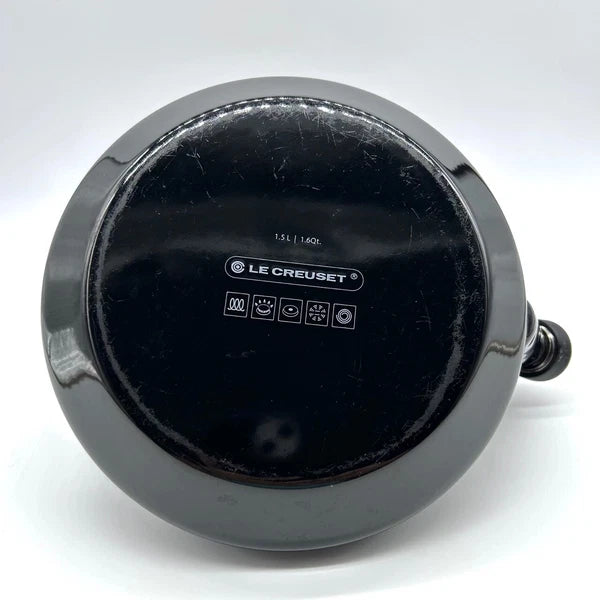 Le Creuset Zen Whistling Tea Kettle Black Enamel on Steel 1.5L/ 1.6 Qt