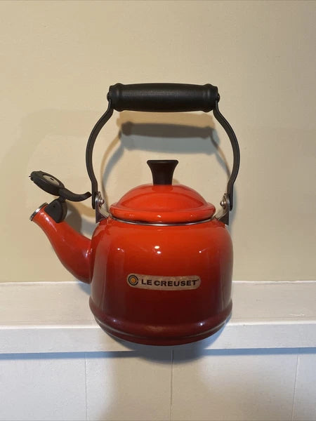 LE CREUSET Whistling Tea Kettle 1.25 Quart  Cerise Red Enamel Teapot