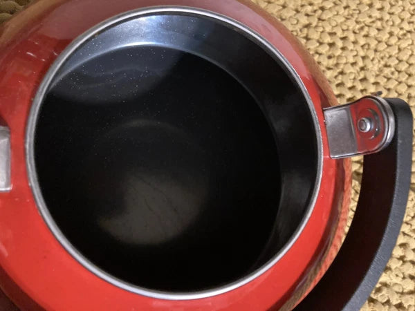 LE CREUSET Ombre Cherry Red Enamel on Steel Tea Pot 1.6 Qt ZEN Whistling Kettle
