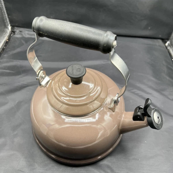 Le Creuset Enamel on Steel 1.7 Quart Whistling Tea Kettle, Flint-Oyster Grey
