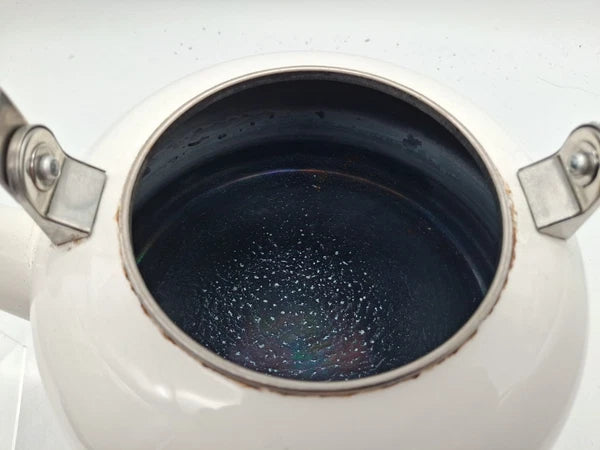 Le Creuset Whistling Tea Kettle White Enamel Steel 1.7 - Enamel/Steel