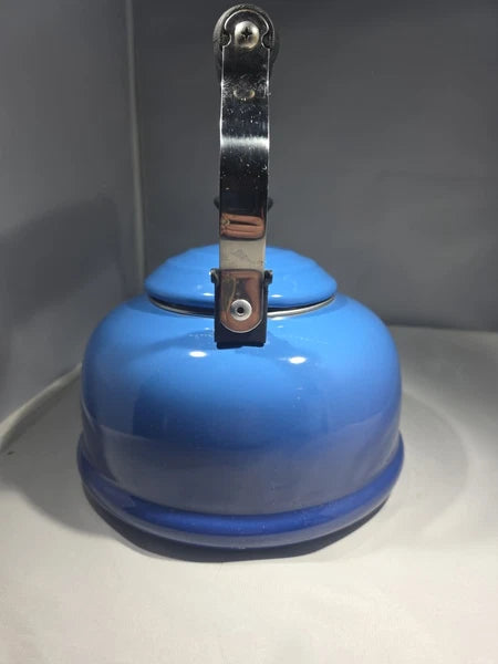 Le Creuset Enamel On Steel Whistling Tea Kettle 1.7 qt. Blue Ombre Teapot Gas El