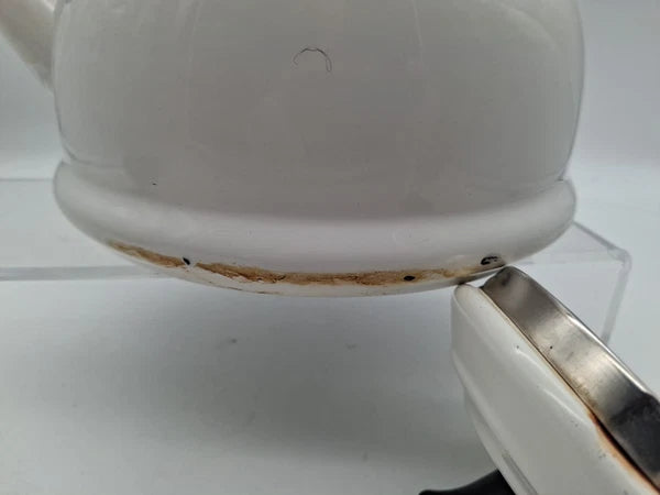 Le Creuset Whistling Tea Kettle White Enamel Steel 1.7 - Enamel/Steel